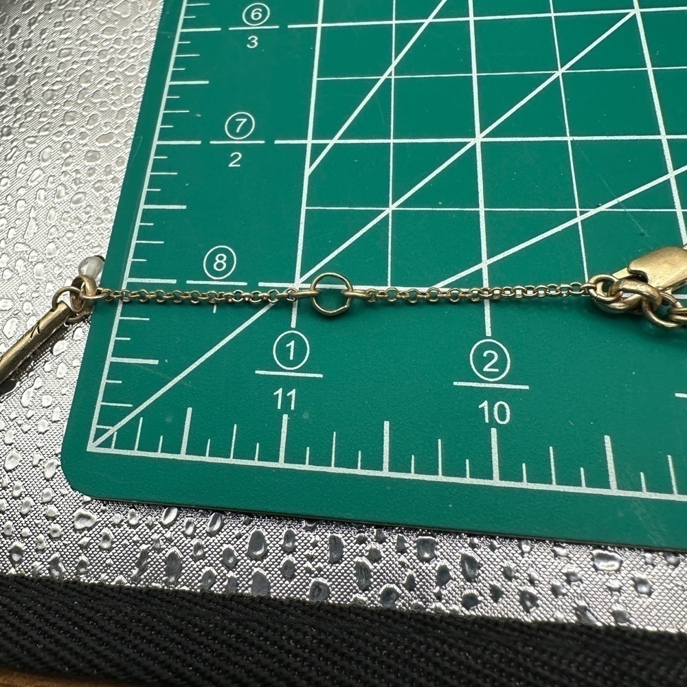 Vintage Kenneth‎ Cole Necklace Multistrand Goldtone with White Magnesite Stones - Picture 7 of 7